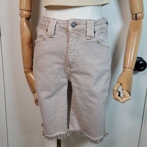 KanCan Nora High Rise Modest Bermuda Shorts Size 5/26